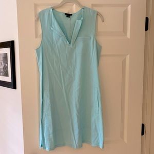 Size 8 Theory Linen pocket dress in a pretty blue/green color!